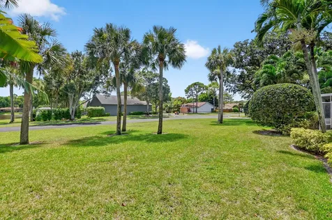 7632 Forest Green Lane Boynton Beach FL 33436