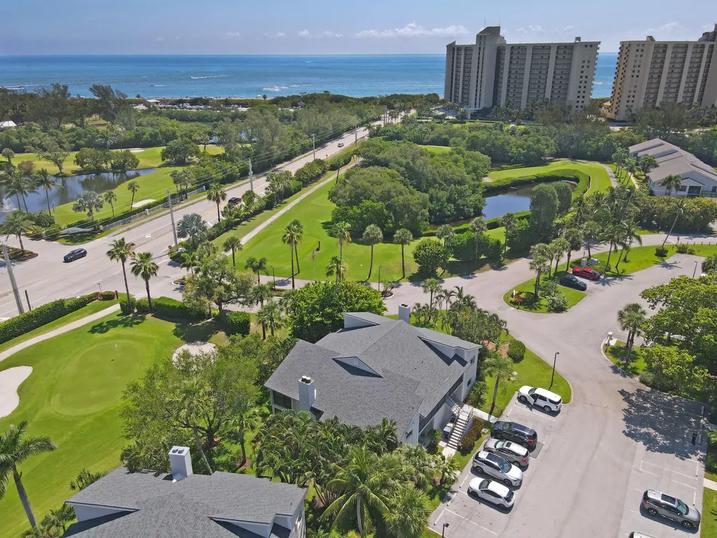 102 Clubhouse Circle Jupiter FL 33477