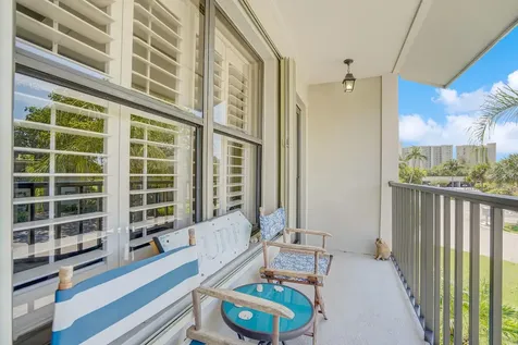 102 Clubhouse Circle Jupiter FL 33477