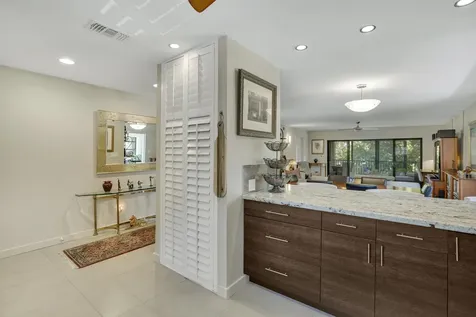 102 Clubhouse Circle Jupiter FL 33477