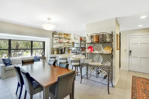 102 Clubhouse Circle Jupiter FL 33477