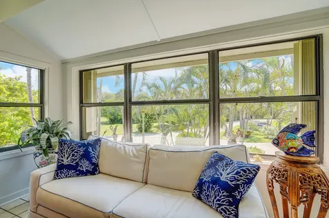 102 Clubhouse Circle Jupiter FL 33477