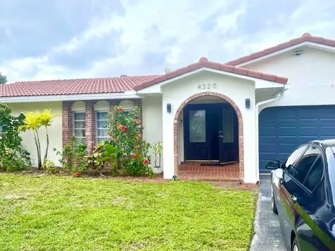 4320 Nw 107th Avenue Coral Springs FL 33065