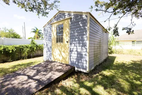 1914 Sw Beauregard Street Port Saint Lucie FL 34953