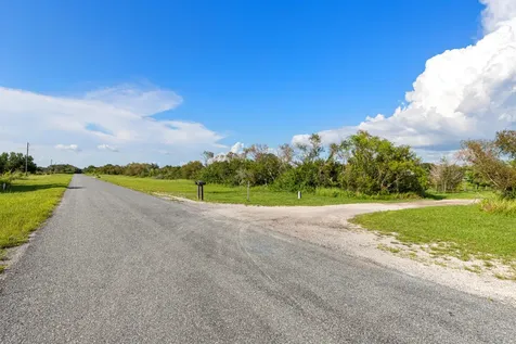 38203 8th Street Myakka City FL 34251