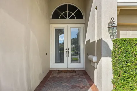9152 Short Chip Circle Port Saint Lucie FL 34986