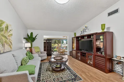 612 Sea Pine Way Greenacres FL 33415