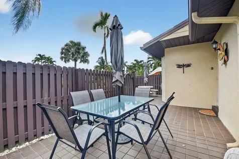 612 Sea Pine Way Greenacres FL 33415