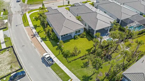10229 Riverstone Way Palm Beach Gardens FL 33412