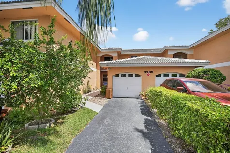 3239 NW 44th Street Oakland Park FL 33309