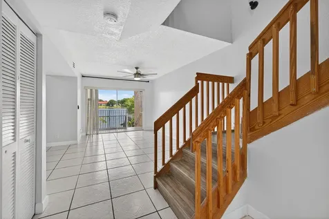 3239 NW 44th Street Oakland Park FL 33309