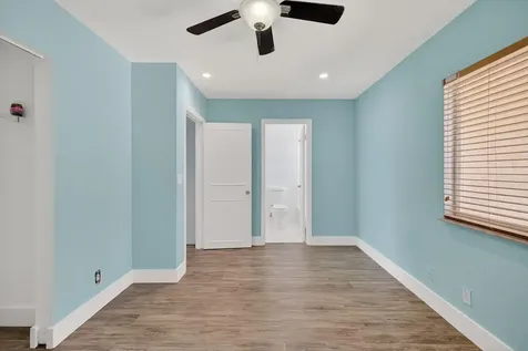 3239 NW 44th Street Oakland Park FL 33309