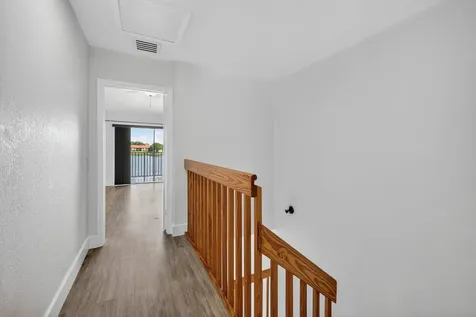 3239 NW 44th Street Oakland Park FL 33309
