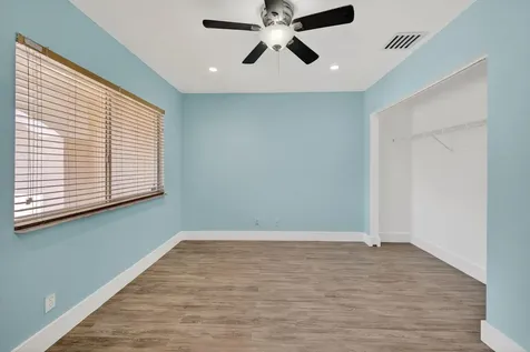 3239 NW 44th Street Oakland Park FL 33309