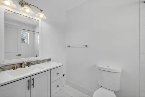 3239 NW 44th Street Oakland Park FL 33309