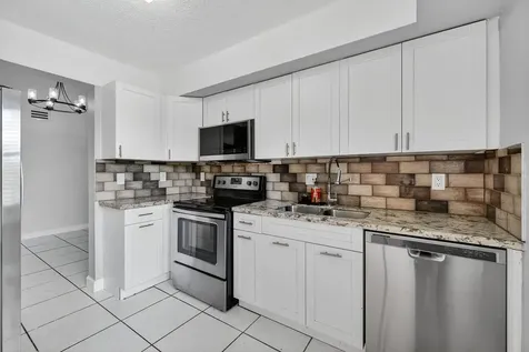 3239 NW 44th Street Oakland Park FL 33309