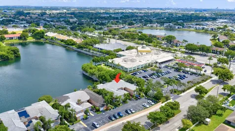 3239 NW 44th Street Oakland Park FL 33309