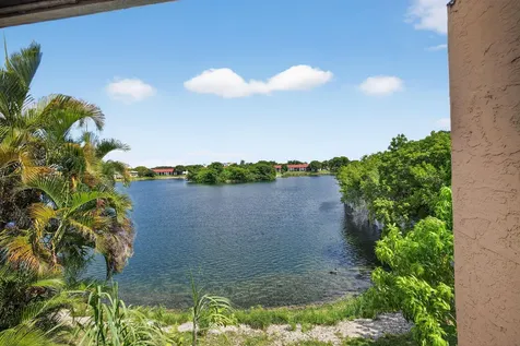 3239 NW 44th Street Oakland Park FL 33309