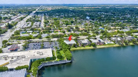 3239 NW 44th Street Oakland Park FL 33309