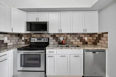 3239 NW 44th Street Oakland Park FL 33309