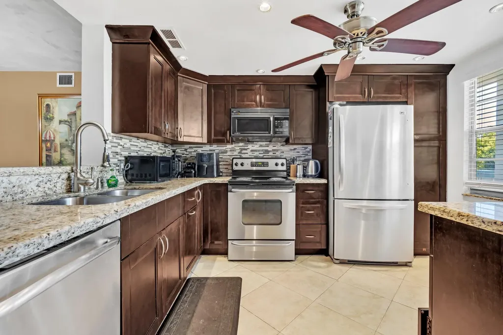 3002 Portofino Isle(s) Coconut Creek FL 33066