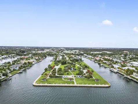 25 Park Avenue Vero Beach FL 32960