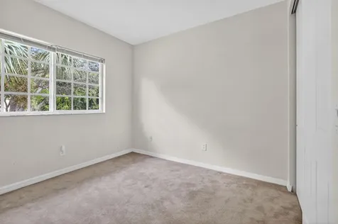 6272 S Military Trail Lake Worth FL 33463