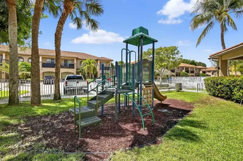 6272 S Military Trail Lake Worth FL 33463