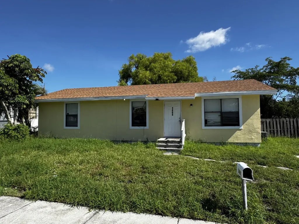 1464 W 32nd Street Riviera Beach FL 33404