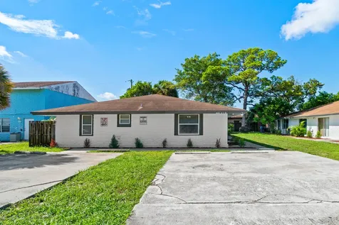1661 W 27th Street Riviera Beach FL 33404