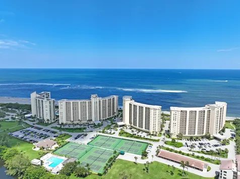 400 Ocean Trail Way Jupiter FL 33477