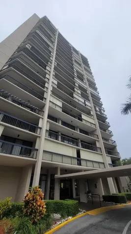 2425 Presidential Way West Palm Beach FL 33401