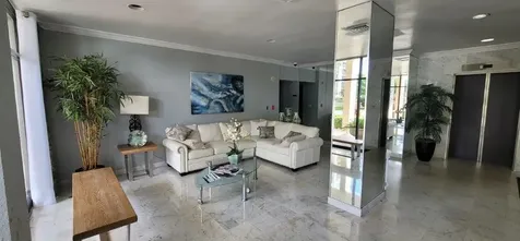 2425 Presidential Way West Palm Beach FL 33401