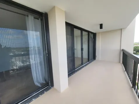 2425 Presidential Way West Palm Beach FL 33401