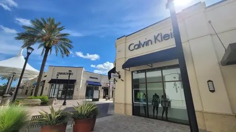 2425 Presidential Way West Palm Beach FL 33401