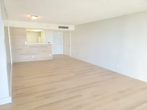 2425 Presidential Way West Palm Beach FL 33401