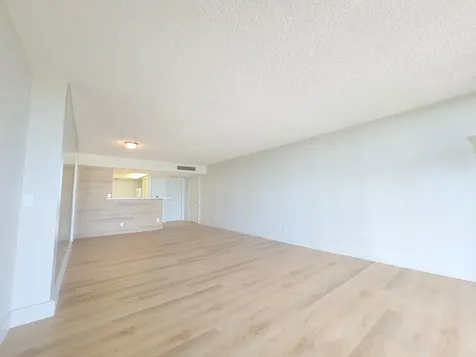 2425 Presidential Way West Palm Beach FL 33401