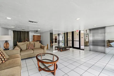 1605 S Us Highway 1 Jupiter FL 33477