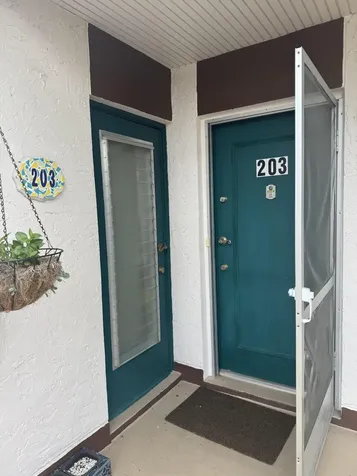 4 Greenway Village Royal Palm Beach FL 33411