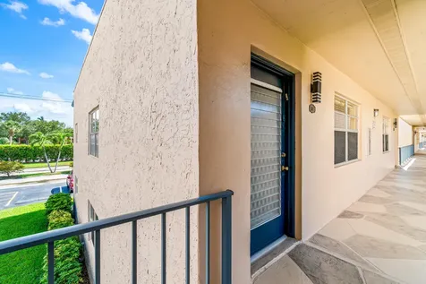 184 Flanders D Delray Beach FL 33484