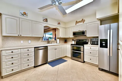 129 Alhambra Place West Palm Beach FL 33405
