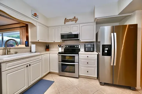 129 Alhambra Place West Palm Beach FL 33405