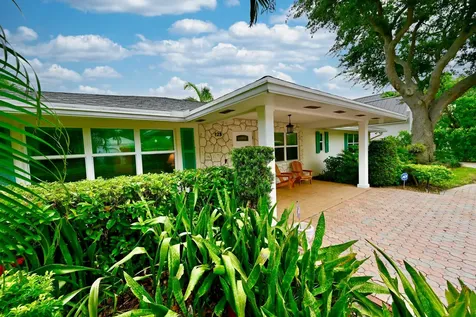 129 Alhambra Place West Palm Beach FL 33405