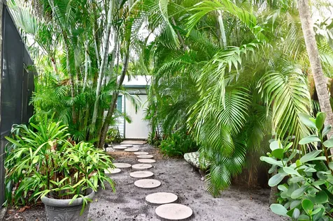 129 Alhambra Place West Palm Beach FL 33405