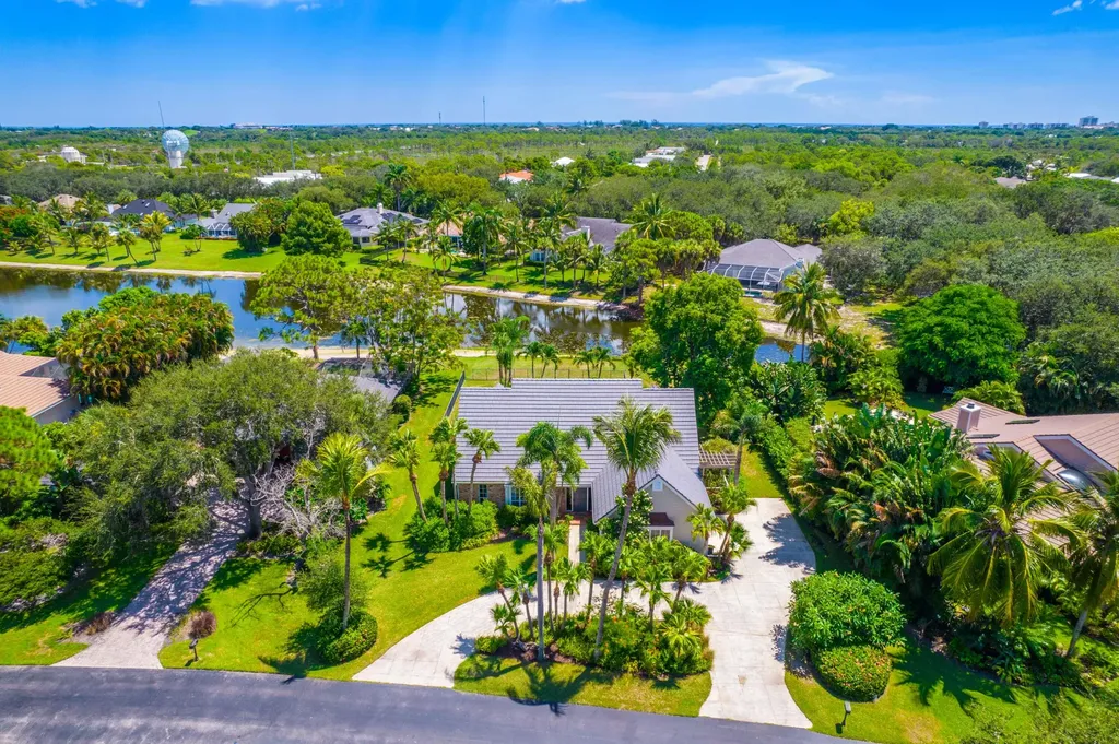 18360 Se Lakeside Drive Tequesta FL 33469