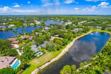 18360 Se Lakeside Drive Tequesta FL 33469