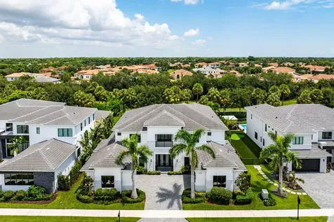 2707 Nw 75th Street Boca Raton FL 33496