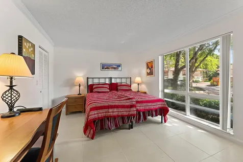 527 Brackenwood Place Palm Beach Gardens FL 33418