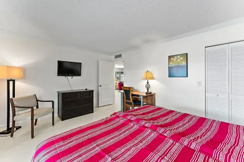 527 Brackenwood Place Palm Beach Gardens FL 33418