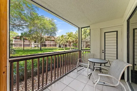 527 Brackenwood Place Palm Beach Gardens FL 33418